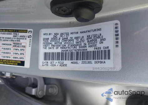 2008 Toyota Corolla S z USA, uszkodzony, nr VIN 1NXBR32E78Z950994